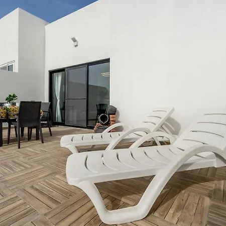 Tulip Court Penthouse Brand New-2 Min From The Sea-central Bugibba