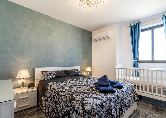 Tulip Court Penthouse Brand New-2 Min From The Sea-central Bugibba St. Paul's Bay