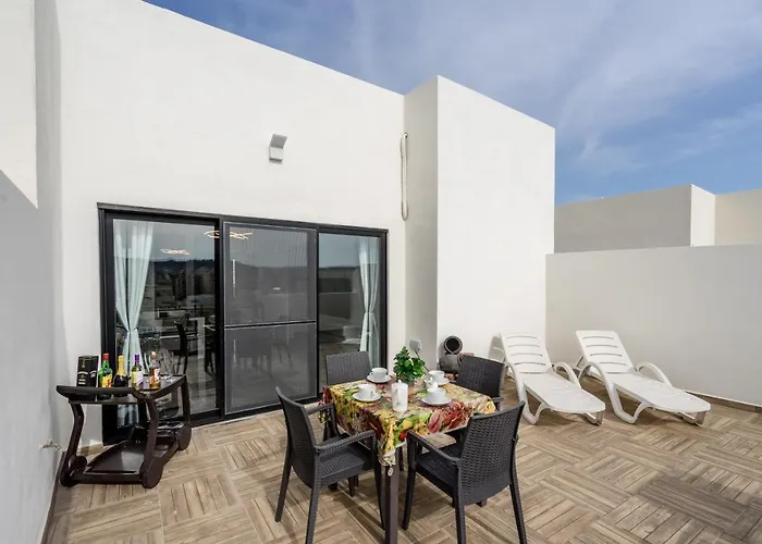 Lejlighed Tulip Court Penthouse Brand New-2 Min From The Sea-central Bugibba *