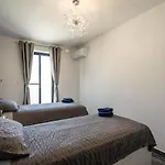 Tulip Court Penthouse Brand New-2 Min From The Sea-central Bugibba סיינט פול ביי