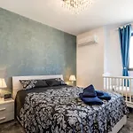 Tulip Court Penthouse Brand New-2 Min From The Sea-central Bugibba סיינט פול ביי